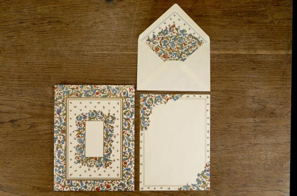 Exclusive Florentine stationery with gilding
